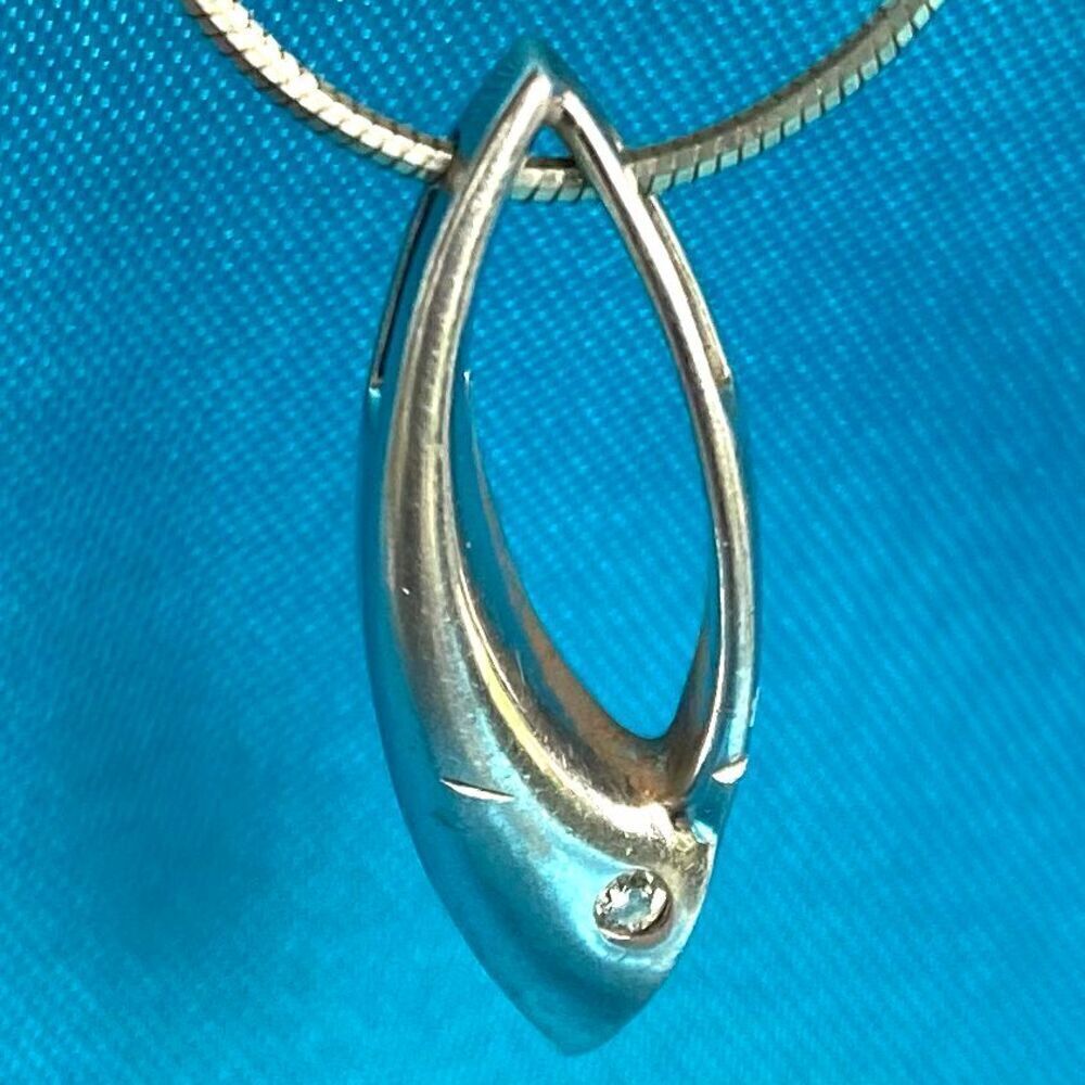 DU# Striking Sterling 925 Silver Ithacus Pendant & 20” Sterling 925 Chain